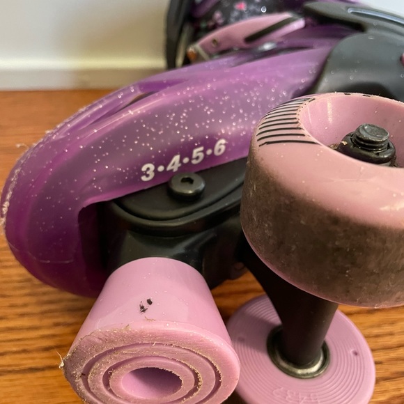 Roller Derby 2 in 1 Inline & Quad combo hard shell adjustable skates - Picture 2 of 6